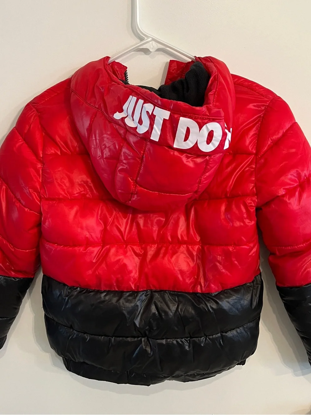 Kids size 6/7 Nike Just Do It Puffer Jacket Please Read